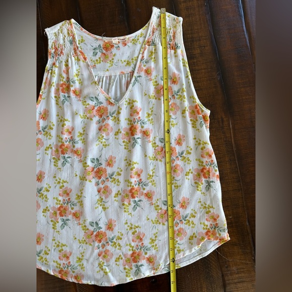 Flowy Floral lightweight Tank Top - Rose & Thyme Size Medium - Picture 9 of 9